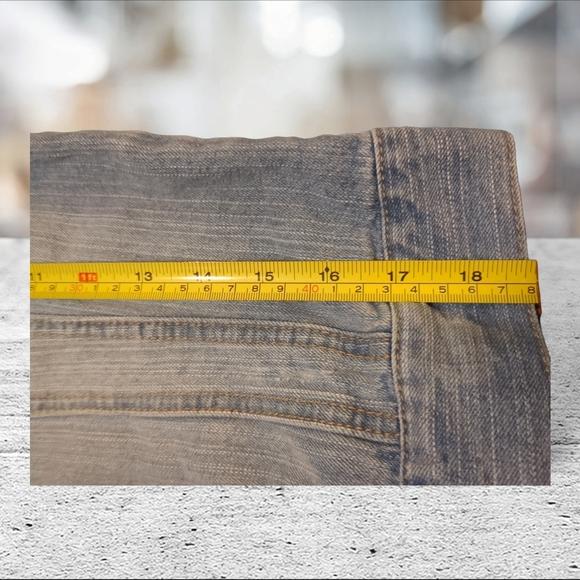 Harper distressed with lace overlay on light wash denim jacket size M - Picture 9 of 14